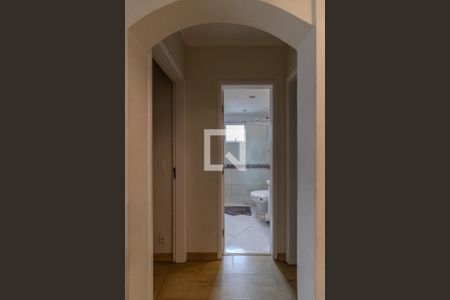 Corredor de apartamento à venda com 2 quartos, 57m² em Real Parque, São Paulo