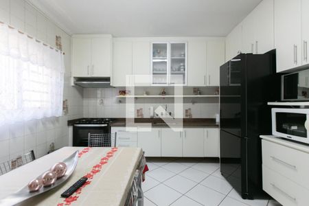 Casa à venda com 269m², 4 quartos e 5 vagas Casa à venda com 269m², 4 quartos e 5 vagasCozinha