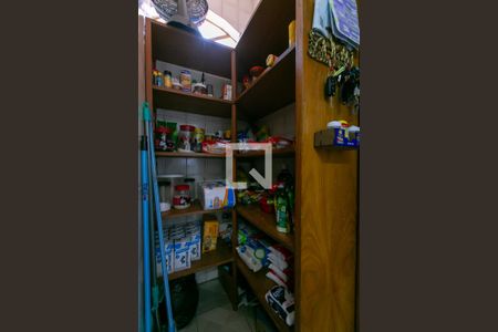 Casa à venda com 269m², 4 quartos e 5 vagas Casa à venda com 269m², 4 quartos e 5 vagasDespensa