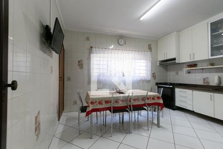 Casa à venda com 269m², 4 quartos e 5 vagas Casa à venda com 269m², 4 quartos e 5 vagasCozinha