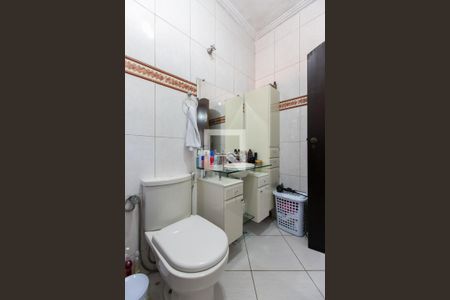 Casa à venda com 269m², 4 quartos e 5 vagas Casa à venda com 269m², 4 quartos e 5 vagasBanheiro da Suíte 1