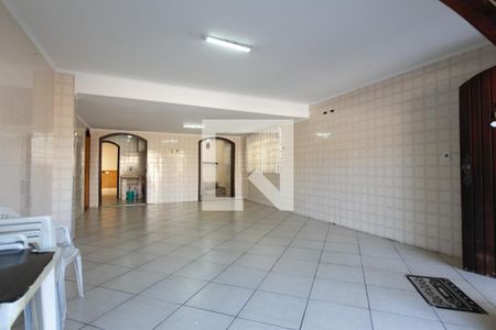 Casa à venda com 269m², 4 quartos e 5 vagas Casa à venda com 269m², 4 quartos e 5 vagasSalão