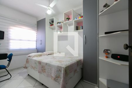 Casa à venda com 269m², 4 quartos e 5 vagas Casa à venda com 269m², 4 quartos e 5 vagasQuarto