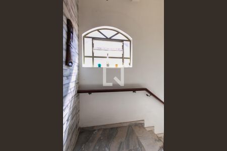 Casa à venda com 269m², 4 quartos e 5 vagas Casa à venda com 269m², 4 quartos e 5 vagasHall