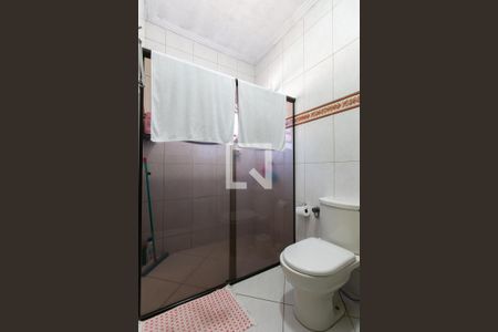 Casa à venda com 269m², 4 quartos e 5 vagas Casa à venda com 269m², 4 quartos e 5 vagasBanheiro da Suíte 1