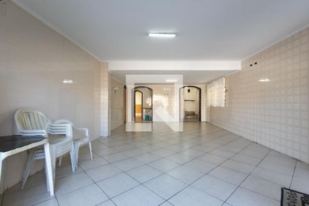 Casa à venda com 269m², 4 quartos e 5 vagas Casa à venda com 269m², 4 quartos e 5 vagasSalão