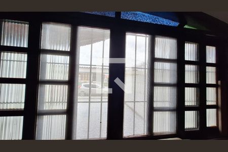 Vista sala de casa para alugar com 3 quartos, 75m² em Vilamar, Praia Grande