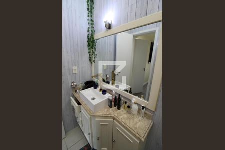 Apartamento à venda com 160m², 3 quartos e 3 vagasBanheiro da Suíte 1