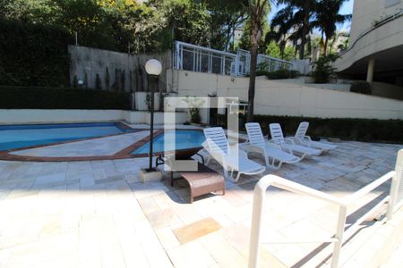 Apartamento à venda com 160m², 3 quartos e 3 vagasÁrea comum - Piscina