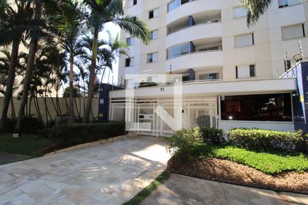 Apartamento à venda com 160m², 3 quartos e 3 vagasFachada e portaria