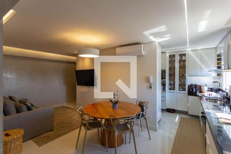Sala de apartamento para alugar com 2 quartos, 73m² em Savassi, Belo Horizonte
