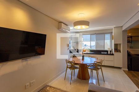 Sala de apartamento para alugar com 2 quartos, 73m² em Savassi, Belo Horizonte
