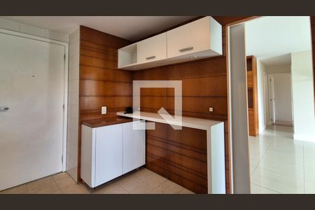 Apartamento à venda com 97m², 2 quartos e 2 vagasCozinha 