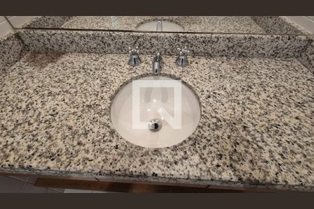 Apartamento à venda com 97m², 2 quartos e 2 vagasBanheiro