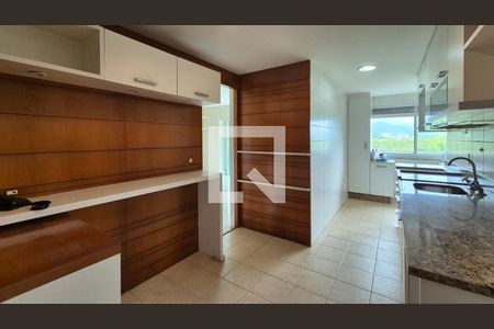 Apartamento à venda com 97m², 2 quartos e 2 vagasCozinha 