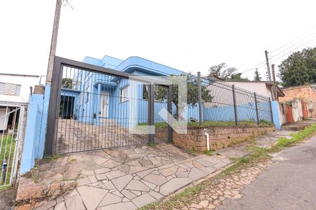 Casa à venda com 320m², 5 quartos e 6 vagasFachada