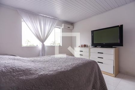 Casa à venda com 320m², 5 quartos e 6 vagasSuíte