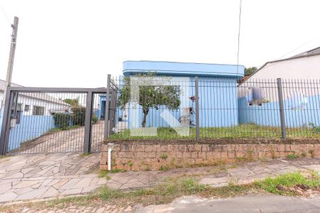 Casa à venda com 320m², 5 quartos e 6 vagasFachada