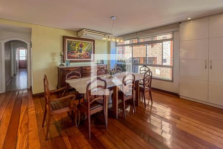 Apartamento à venda com 270m², 4 quartos e 3 vagasSala