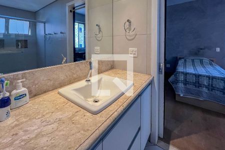 Apartamento à venda com 270m², 4 quartos e 3 vagasQuarto 2