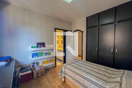 Apartamento à venda com 270m², 4 quartos e 3 vagasQuarto 2