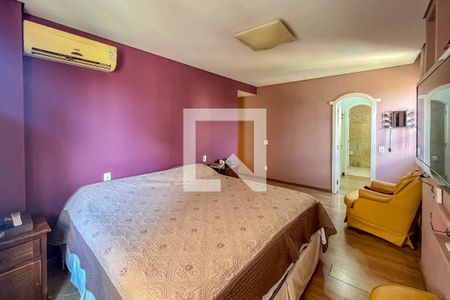 Apartamento à venda com 270m², 4 quartos e 3 vagasQuarto 4