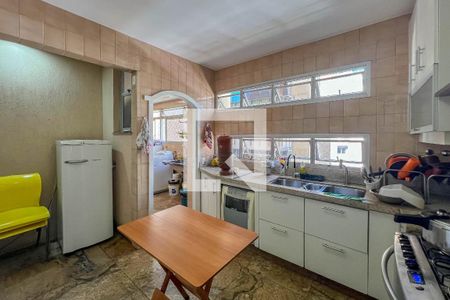 Apartamento à venda com 270m², 4 quartos e 3 vagasCozinha