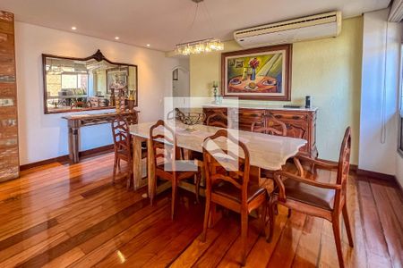 Apartamento à venda com 270m², 4 quartos e 3 vagasSala