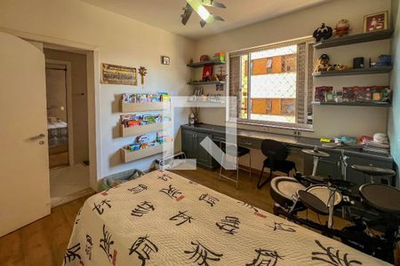 Apartamento à venda com 270m², 4 quartos e 3 vagasQuarto 1