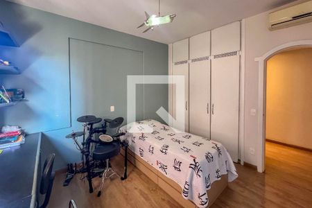 Apartamento à venda com 270m², 4 quartos e 3 vagasQuarto 1