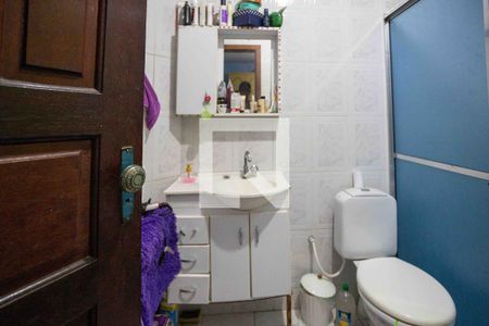 Banheiro da Suíte de casa à venda com 5 quartos, 100m² em Piraporinha, Diadema