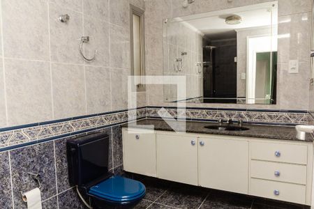 Banheiro de apartamento à venda com 3 quartos, 95m² em Itaim Bibi, São Paulo