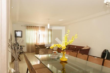 Sala de casa à venda com 4 quartos, 350m² em Vila Mazzei, São Paulo