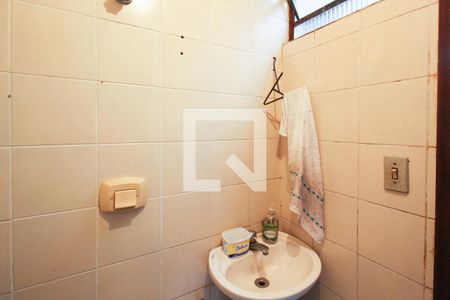 Casa à venda com 142m², 2 quartos e 2 vagas Casa à venda com 142m², 2 quartos e 2 vagasBanheiro de serviço