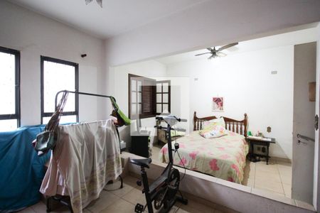 Casa à venda com 142m², 2 quartos e 2 vagas Casa à venda com 142m², 2 quartos e 2 vagasQuarto