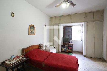 Casa à venda com 142m², 2 quartos e 2 vagas Casa à venda com 142m², 2 quartos e 2 vagasSuíte