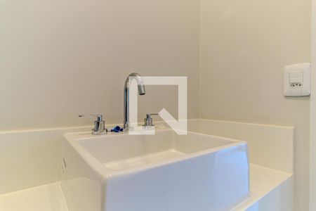 Apartamento à venda com 90m², 2 quartos e sem vagaBanheiro da Suíte