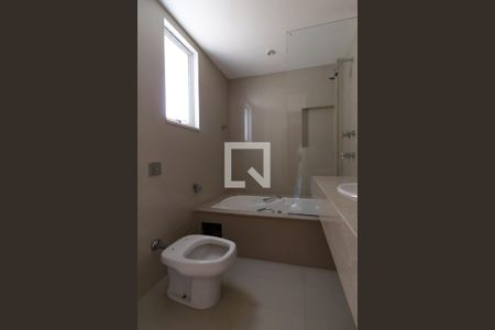 Detalhe do banheiro da suíte  de apartamento à venda com 4 quartos, 223m² em Ipanema, Rio de Janeiro