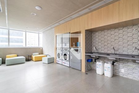 Área comum - Lavanderia de kitnet/studio para alugar com 1 quarto, 35m² em Moema, São Paulo
