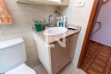 Casa à venda com 125m², 2 quartos e 2 vagasBanheiro 1