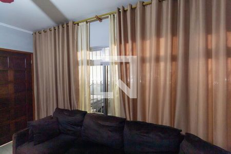 Sala de casa à venda com 2 quartos, 125m² em Jardim Fernandes, São Paulo