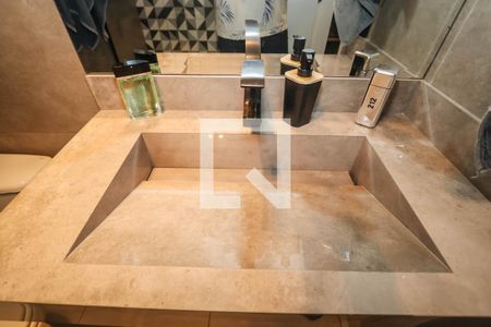 Apartamento à venda com 127m², 3 quartos e 2 vagas Apartamento à venda com 127m², 3 quartos e 2 vagasBanheiro da Suite