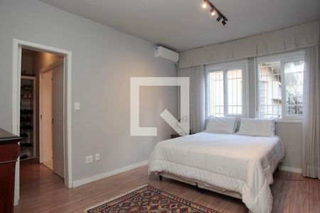 Quarto 1 Suíte de casa à venda com 4 quartos, 350m² em Petrópolis, Porto Alegre