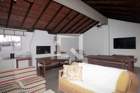 Área comum de casa à venda com 4 quartos, 350m² em Petrópolis, Porto Alegre