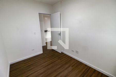 Quarto 1 de apartamento para alugar com 2 quartos, 56m² em Parque Assunção, Taboão da Serra