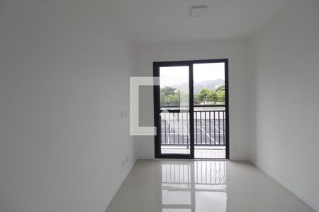 Sala de apartamento para alugar com 1 quarto, 40m² em Jacarepaguá, Rio de Janeiro