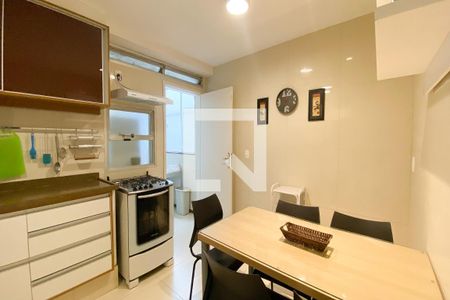 Apartamento à venda com 160m², 3 quartos e 2 vagasCozinha