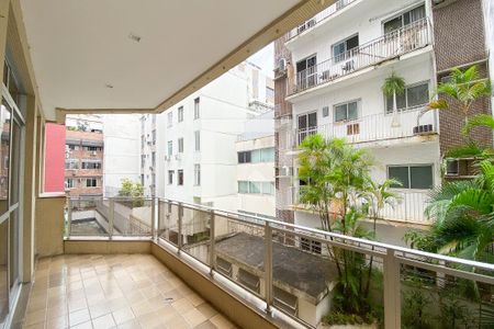 Apartamento à venda com 160m², 3 quartos e 2 vagasVaranda