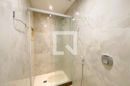 Apartamento à venda com 160m², 3 quartos e 2 vagasBanheiro