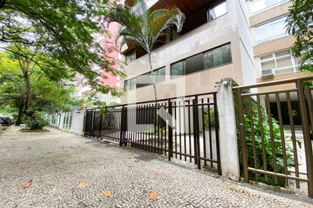 Apartamento à venda com 160m², 3 quartos e 2 vagasFachada